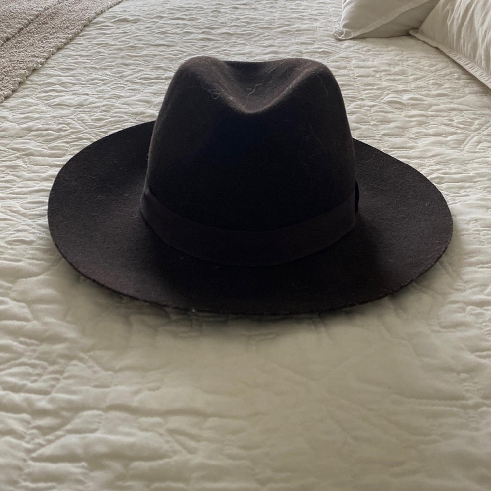 Cotton on brown hat